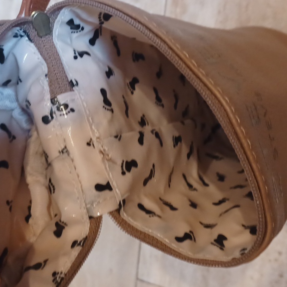 Steven by Steve Madden Stylish Zip Around Water Bottle Holder - Picture 6 of 6